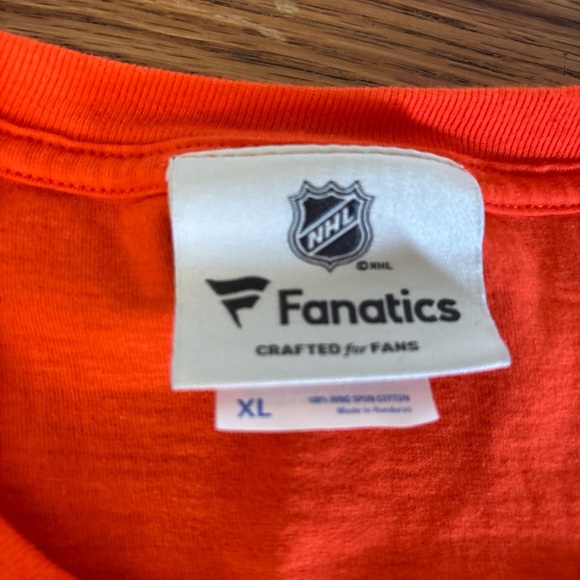 Philadelphia Flyers Gritty Orange T-Shirt - Picture 3 of 3